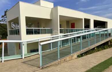 Imagem: A casa em condomínio possui 3 Dormitórios, 4 Banheiros, 4