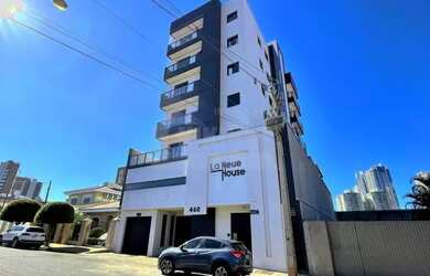 Imagem: O apartamento possui 3 Dormitórios, 1 Banheiro, 2 Vagas na