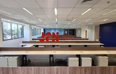 Imagem: O depósito possui 5 Vagas na garagem, 1.077m² de Área e