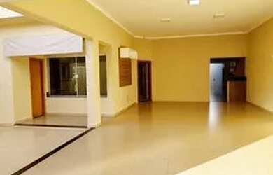 Imagem: A casa possui 3 Dormitórios, 3 Banheiros, 3 Vagas na garagem