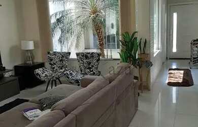 Imagem: A casa em condomínio possui 4 Dormitórios, 4 Banheiros, 4