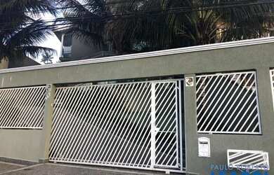 Imagem: A casa possui 3 Dormitórios, 4 Banheiros, 4 Vagas na garagem