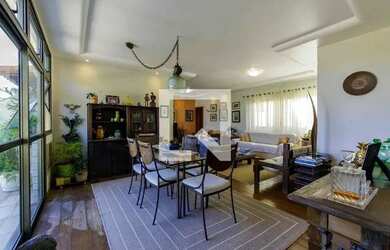 Imagem: O apartamento na cobertura possui 5 Dormitórios, 4 Banheiros