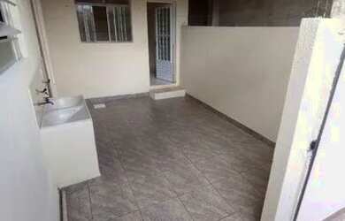 Imagem: A casa possui 1 Dormitório, 1 Banheiro, 11m² de Área e está