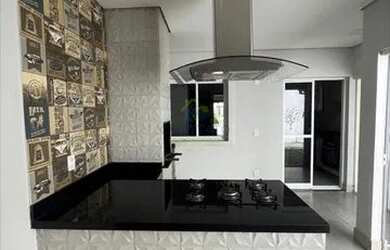 Imagem: A casa em condomínio possui 3 Dormitórios, 3 Banheiros, 2