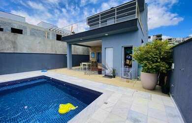 Imagem: A casa em condomínio possui 4 Dormitórios, 5 Banheiros, 4