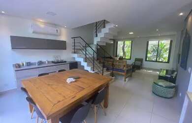 Imagem: A casa em condomínio e possui 5 Dormitórios, Suítes, 5 Banheiros