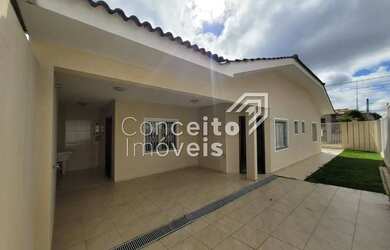 Imagem: A casa possui 2 Dormitórios, 2 Banheiros, 2 Vagas na garagem