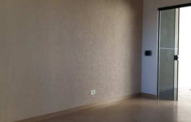 Imagem: A casa possui 2 Dormitórios, 2 Banheiros, 4 Vagas na garagem