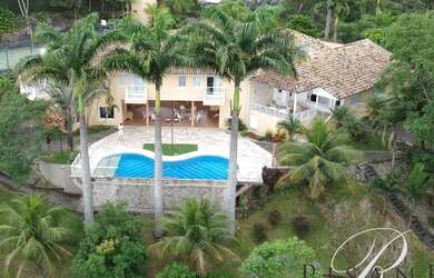 Imagem 1: Vargem Pequena, casa cinematografica em condominio conceituado