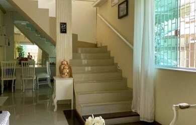 Imagem: A casa possui 3 Dormitórios, 3 Banheiros, 1 Vaga na garagem