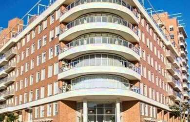 Imagem: O apartamento possui 3 Dormitórios, 4 Banheiros, 2 Vagas na