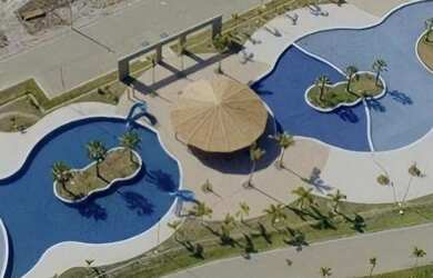 Imagem: O terreno possui 300m² de Área, Churrasqueira, Piscina e