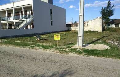 Imagem: O terreno possui 900m² de Área e está localizado em Balneário
