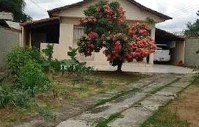 Imagem: A casa possui 2 Dormitórios, 2 Banheiros, 5 Vagas na garagem