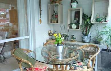 Imagem: O apartamento possui 3 Dormitórios, 2 Banheiros, 1 Vaga na