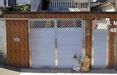 Imagem: A casa possui 2 Dormitórios, 1 Banheiro, 1 Vaga na garagem