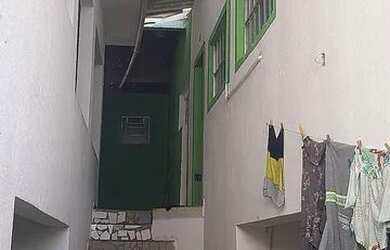 Imagem: A casa possui 5 Dormitórios, 4 Banheiros, 2 Vagas na garagem