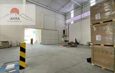 Imagem: O depósito possui 2.000m² de Área, Imóvel novo e está