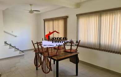 Imagem: A casa possui 3 Dormitórios, 3 Banheiros, 1 Vaga na garagem