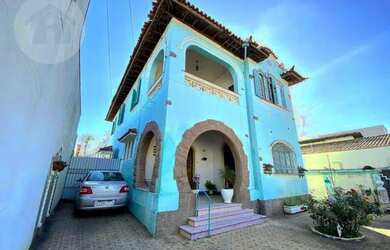 Imagem: A casa possui 5 Dormitórios, 3 Banheiros, 5 Vagas na garagem