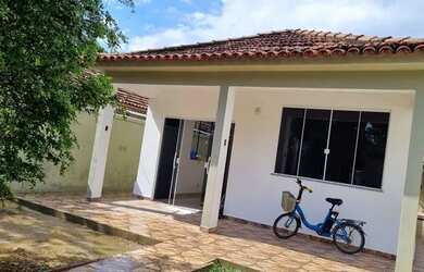 Imagem: A casa possui 3 Dormitórios, 3 Banheiros, 68m² de Área e