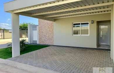 Imagem: A casa em condomínio possui 3 Dormitórios, 2 Banheiros, 2