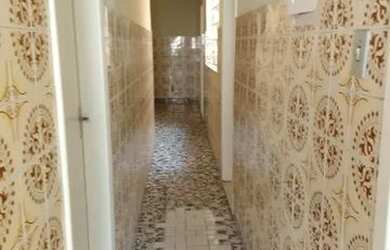 Imagem: A casa possui 3 Dormitórios e 1 Banheiro e está localizado