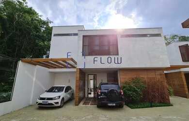 Imagem: A casa possui 3 Dormitórios, 4 Banheiros, 2 Vagas na garagem