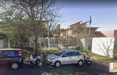 Imagem: O depósito possui 4 Vagas na garagem e 353m² de Área e está