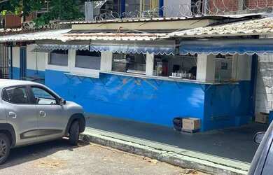 Imagem: O depósito possui 1 Vaga na garagem, 120m² de Área e está