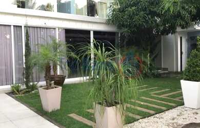 Imagem: A casa em condomínio possui 4 Dormitórios, 1 Banheiro, 4 Vagas