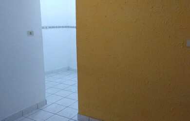 Imagem: A casa possui 2 Dormitórios, 1 Banheiro, 30m² de Área e