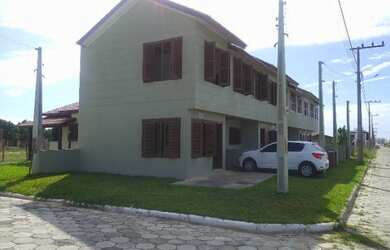 Imagem 4: Sobrados geminados na praia