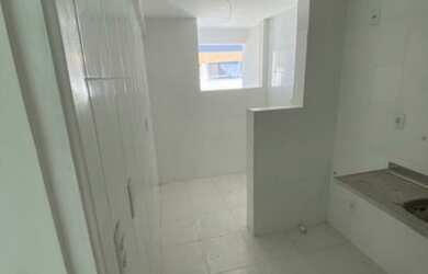 Imagem 15: Apartamentos na avenida Paralela - em frente a Estção do Metrô