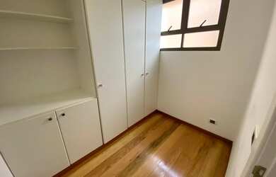 Imagem 12: Apartamento para aluguel possui 305 metros quadrados com 4 quartos em...