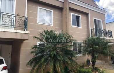 Imagem: A casa possui 3 Dormitórios, 1 Banheiro, 2 Vagas na garagem