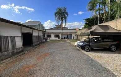 Imagem: A casa em condomínio possui 2 Dormitórios, 2 Banheiros, 5