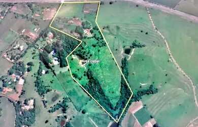 Imagem: O terreno possui 187.500m² de Área e está localizado em