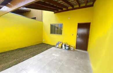 Imagem: A casa possui 2 Dormitórios, 1 Banheiro e está localizado