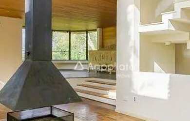 Imagem: A casa em condomínio possui 4 Dormitórios, 5 Banheiros, 5