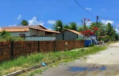 Imagem: O terreno possui 1.440m² de Área e está localizado em Pitimbu