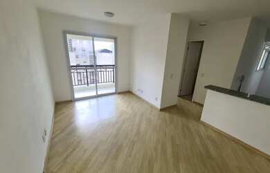 Imagem: O apartamento possui 1 Dormitório, 1 Banheiro, 1 Vaga na garagem