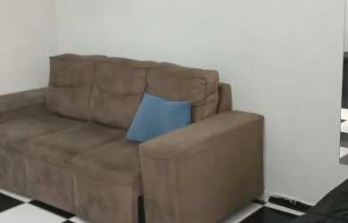 Imagem: A casa possui 2 Dormitórios, 3 Banheiros, 4 Vagas na garagem