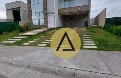 Imagem: A casa possui 4 Dormitórios, 4 Banheiros, 2 Vagas na garagem