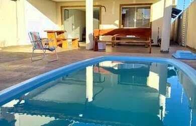 Imagem: A casa em condomínio possui 3 Dormitórios, 3 Banheiros, 3