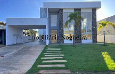 Imagem: A casa em condomínio possui 4 Dormitórios, 4 Banheiros, 5