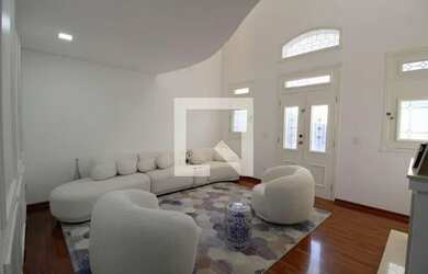 Imagem: A casa em condomínio possui 4 Dormitórios, 5 Banheiros, 4