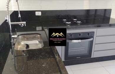 Imagem: A casa possui 3 Dormitórios, 2 Banheiros, 2 Vagas na garagem