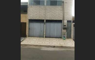 Imagem: A casa possui 5 Dormitórios, 4 Banheiros, 2 Vagas na garagem